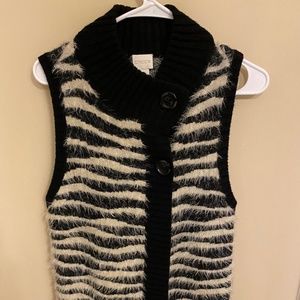 Chicos  Faux Fur Sweater vest